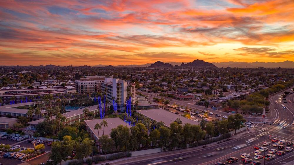 Urban,Sunset,Over,Downtown,Scottsdale,Arizona
