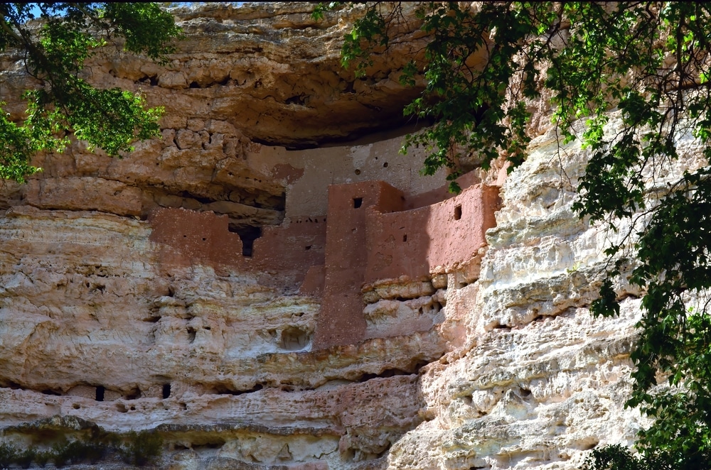 Montezuma's,Castle,National,Monument,Cliff,Dwelling,Ruins,,Located,Near,Camp
