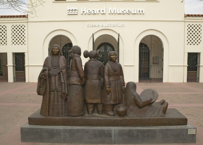 The,Front,Entrance,Of,The,Heard,Museum,Showing,A,Sculpture