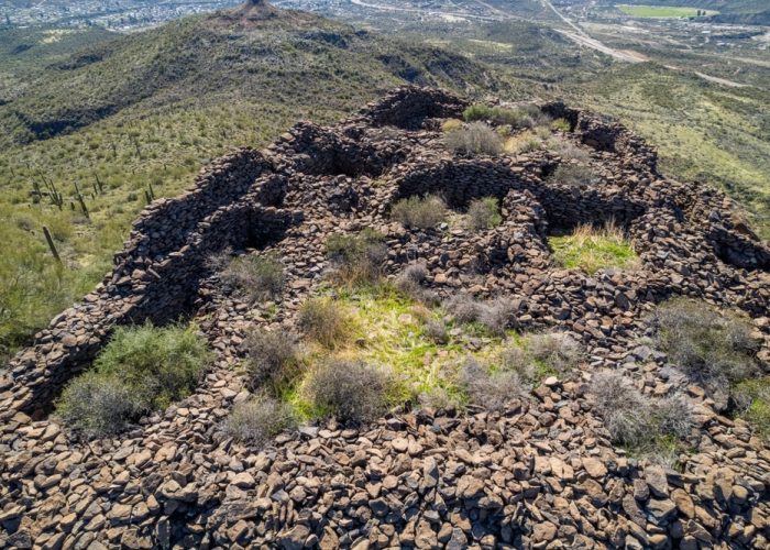Native,American,Ruins,Overlooking,Black,Canyon,City,Arizona